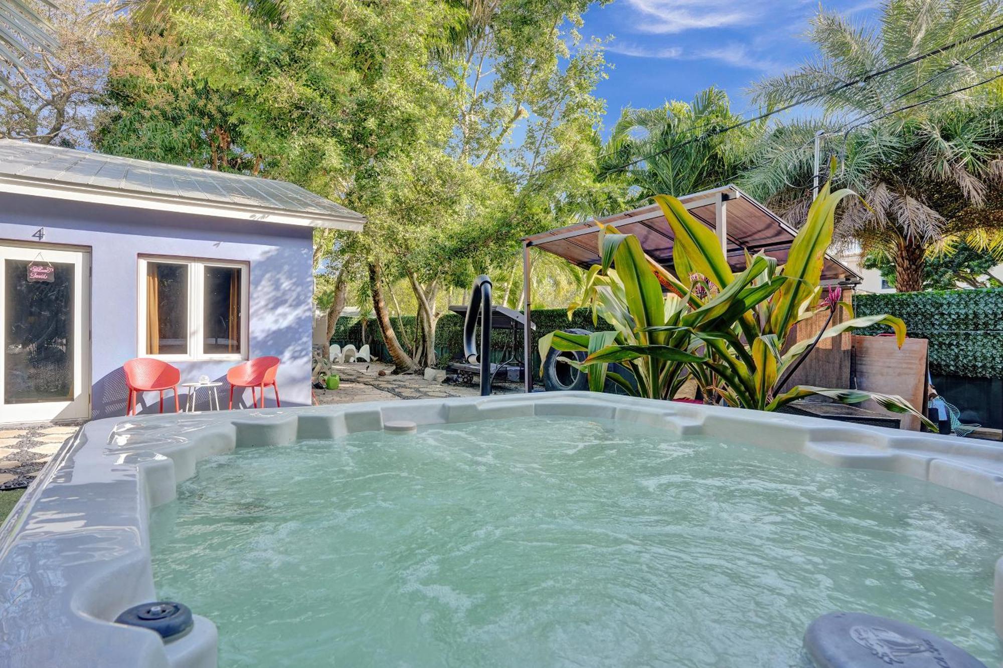 Kiki 3 - Men'S Clothing Optional Guest Houses Wilton Manors Екстер'єр фото