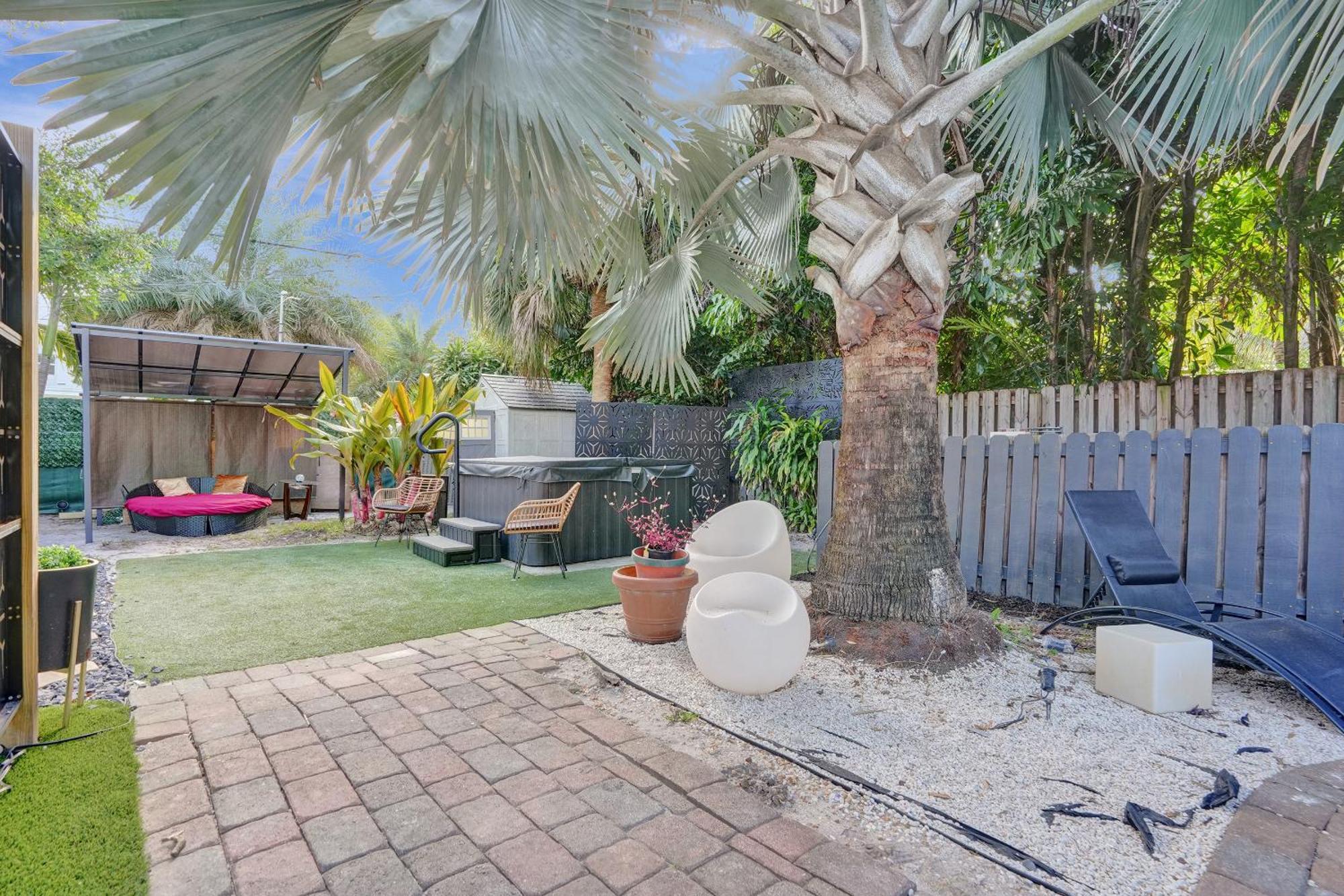 Kiki 3 - Men'S Clothing Optional Guest Houses Wilton Manors Екстер'єр фото