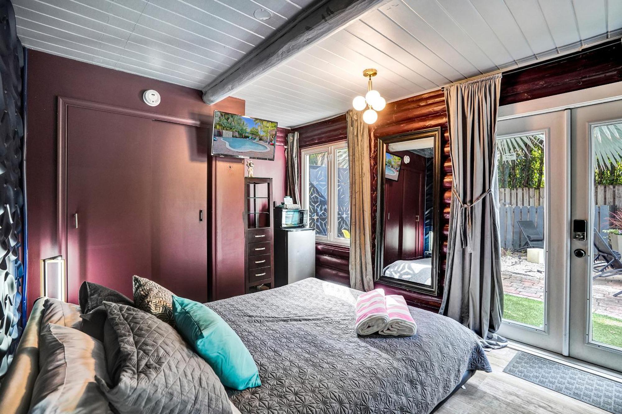 Kiki 3 - Men'S Clothing Optional Guest Houses Wilton Manors Екстер'єр фото